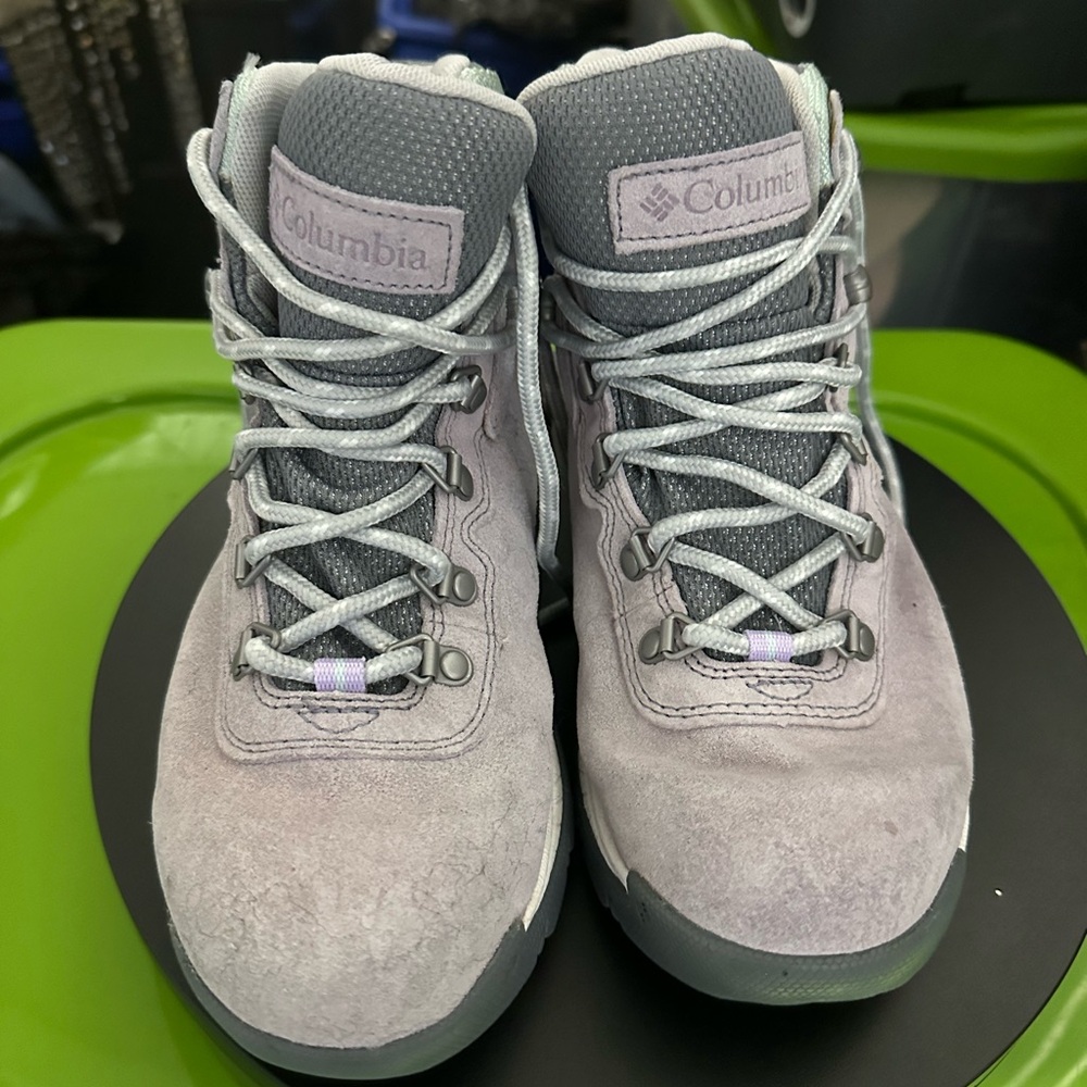 Columbia Women’s Hiking Boots - Gray & Purple sz 8
